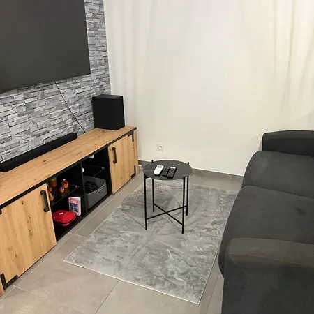 Grand Neuf أجاكسيو